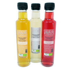 3 diferentes sabores de vinagre de Kombucha